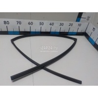 Уплотнитель стекла двери Toyota Corolla E18 2013 6814202300