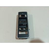 Накладка блока управления стеклоподъемниками Land Rover Range Rover Sport 2013 LR045392