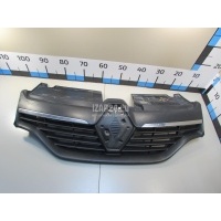 Решетка радиатора Renault Sandero 2014 623105727R