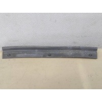уплотнитель капота Volkswagen Jetta 7 2019 17A823709