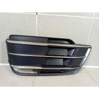 Решетка в бампер правая Audi Q5 80A 80A807246B