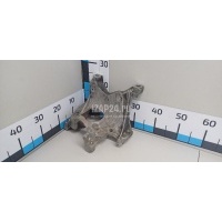 Кронштейн передней балки VAG A5/S5 (F5) 2017 8W0399295E