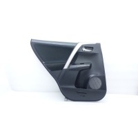 Обшивка двери Toyota RAV4 44 2018 6764042570C0