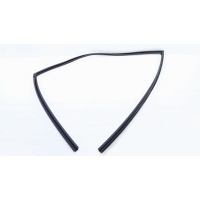 Уплотнитель стекла двери Toyota RAV4 44 2018 6815142100
