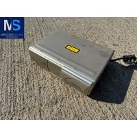 CD-чейнджер Mercedes S W220 2001 SONYCDXT62,210,211,203,220,163,202,SONYCDX656,210,211,203,220,163,202,BLAUPUNKTCDCA06,SONYCDX656,BLAUPUNKTCDCA071,PANASONICCXDP9061EN.BLAUPUNKTCDCAO8,PIONEERCDXP670,