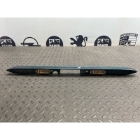 Накладка двери багажника Mercedes C/W202 1993-2001 A2027400293