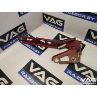 Петля капота правая Audi Q7 4L 2008 4L0823302
