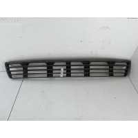Решетка (заглушка) в бампер Перед. Audi A4 B5 (1994-2001) 1995 8D0807683