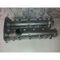 Крышка клапонов поло 1.4 16v 036103475n 036103473b