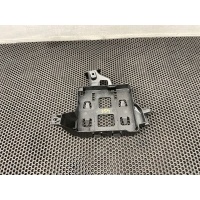 Кронштейн Audi A4 B9 2016 8W0907368
