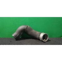Патрубок интеркулера Mercedes A W169 2004 A 169 528 04 82