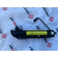 Домкрат Volkswagen Passat CC 2009 3c0011031b
