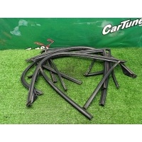 Уплотнители стекол BMW 1 E87 2006 51337066613
