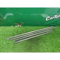 Молдинги стекол Mercedes-Benz E S210 2002 A2106900780