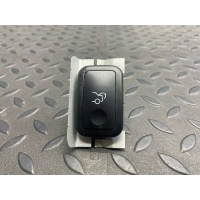 Кнопка открывания багажника Mercedes C/W204 2006-2015 A2048707051, id88842
