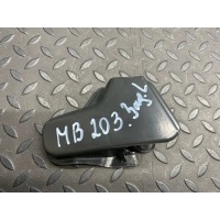 Кронштейн замка двери задний Mercedes C/W203 2000-2008 A2037320121