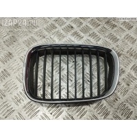 Решетка радиатора Лев. BMW 5 E39 (1995-2003) 2000 8159311