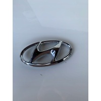 Hyundai veloster значек эмблема передняя 863002v500