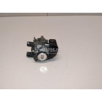 Вставка замка двери лев. Mercedes Benz W204 (2007 - 2015) 2047600377