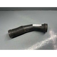 Патрубок воздушного фильтра Volkswagen Passat B5 2000 058129627E