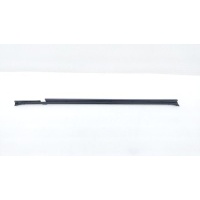 Уплотнитель стекла двери Volkswagen Touareg CR 2019 760837479