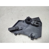 Кронштейн ручки открывания капота Volkswagen Touareg 2 NF 7P0823633