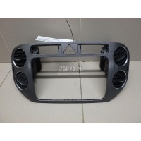 Рамка магнитолы VAG Tiguan (2007 - 2011) 5N0858069AXVZ