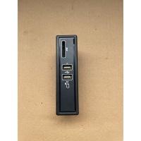 Мерседес c 205 панель порт usb 2138200400