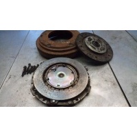 Комплект сцепления Volkswagen Golf 4 поколение 1997 067105273G