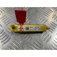 Усилитель антенны Audi Q7 4M 2022 4M0035225A,52510053,4M0035225
