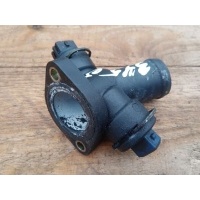 Фланец (тройник) системы охлаждения Volkswagen Transporter T4 1996 074121133B