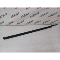Уплотнитель стекла двери Volkswagen Touareg NF 2013 7P0837471C