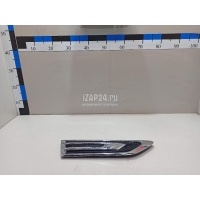 Накладка переднего крыла правого Nissan QX56/QX80 (Z62) 2010 638246GW0A
