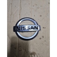 эмблема Nissan Pathfinder R51 90891EB300
