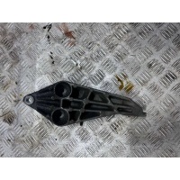 Кронштейн двигателя Opel Vectra B 1997 90498428