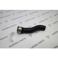 Патрубок интеркулера 4.2TDI RH Porsche Cayenne 92A 2010 95811079400