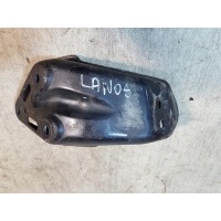 Лапа крепление кпп дэу lanos 1.5 16v