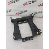 Кронштейн консоли Volkswagen Touareg NF 2013 7P6863233A
