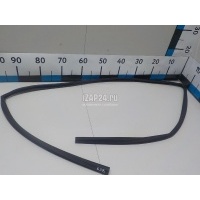 Уплотнитель стекла двери Toyota Corolla E18 2013 6814102310