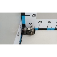Насос водяной (помпа) Land Rover Range Rover IV 2013 LR089625