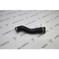 Патрубок интеркулера 4.2TDI RH Porsche Cayenne 92A 2010 95811079400