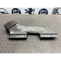 Воздухозаборник BMW 3/E90 2004-2013 13717541737