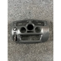 Renault scenic ii рамка декор консоль центральная радио карта 8200140710