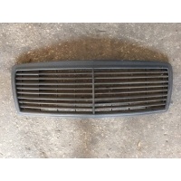 Mercedes - benz oe 2028880323 решётка радиатора