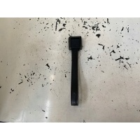 Volkswagen t5 крепление ручка крышки багажника задняя 7h0829621
