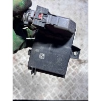 Блок управления топливным насосом Opel Astra J 2012 20867260