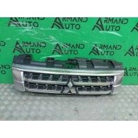 решетка радиатора Mitsubishi Pajero 4 2014-нв 7450A956, 7450A975, 7450A976