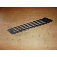 Мерседес 190 w201 решётка впуск воздушный левая