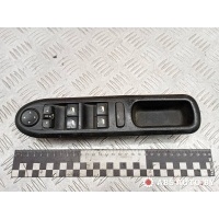 Блок управления стеклоподъемниками Peugeot 407 2006 532697045,532697001,96468704XT,53269735B