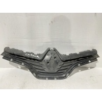 Решетка радиатора хромированная renault captur 623102335r